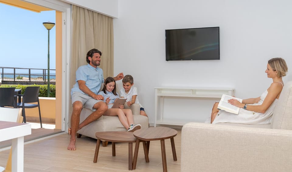 People, Living room, children, Family
