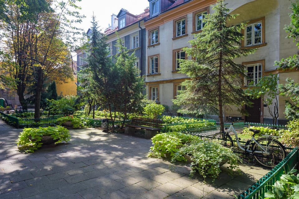 Property building, Garden view
