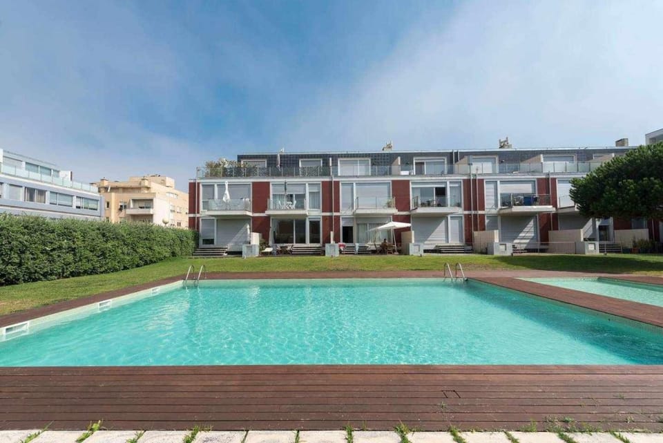 Bruno's Beach House Apartment in Porto District