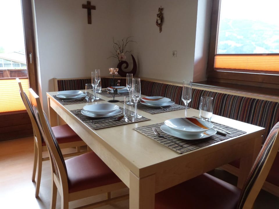 Decorative detail, Dining area