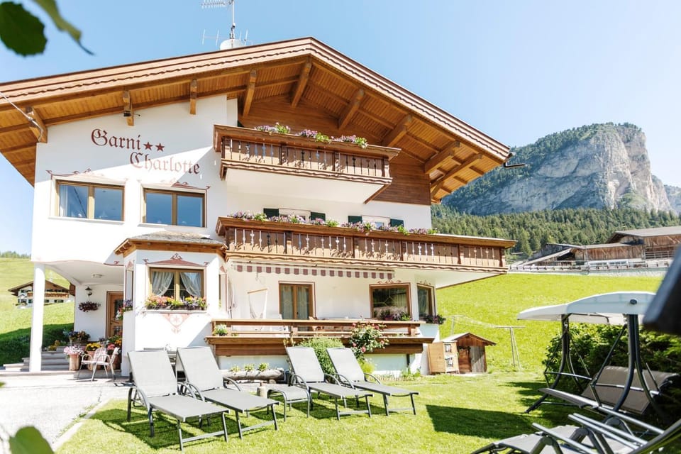 Property building, Natural landscape, Summer