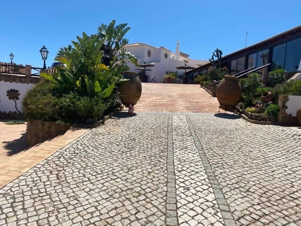Monte da Bravura Green Resort Country House in Faro District