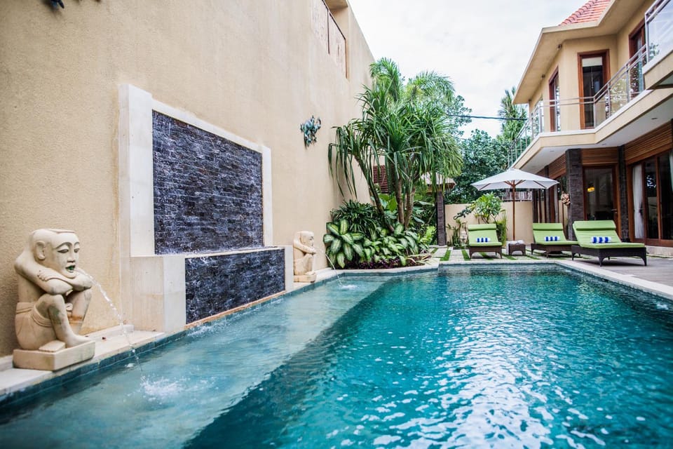 Swimming pool, Swimming pool