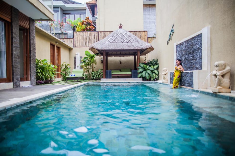 Swimming pool, Swimming pool