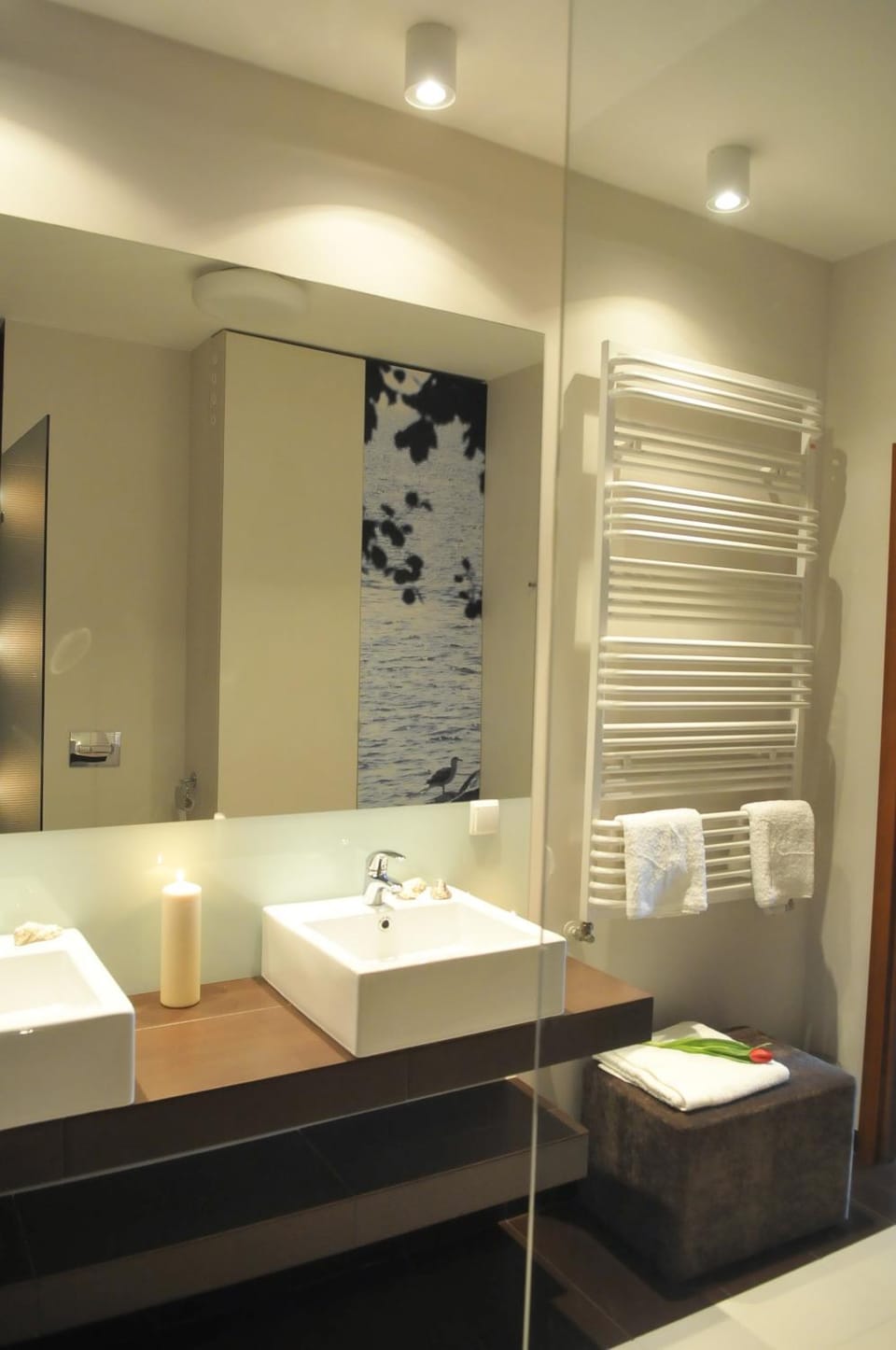 Bathroom, towels