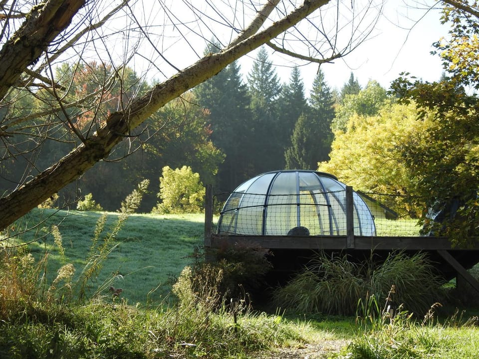 Monchateau étoilé, hébergement insolite avec Spa Bed and Breakfast in Auvergne-Rhône-Alpes