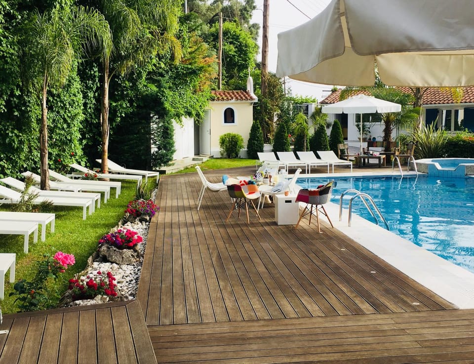 Swimming pool, Swimming pool