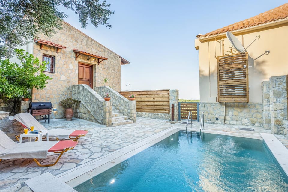Property building, Swimming pool, Swimming pool, Inner courtyard view