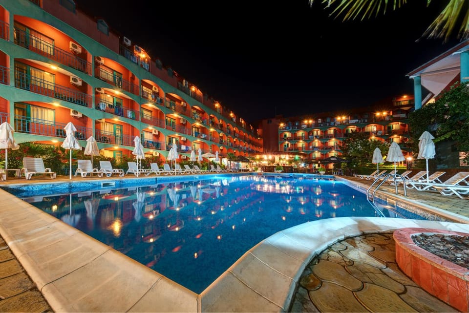 Property building, Swimming pool