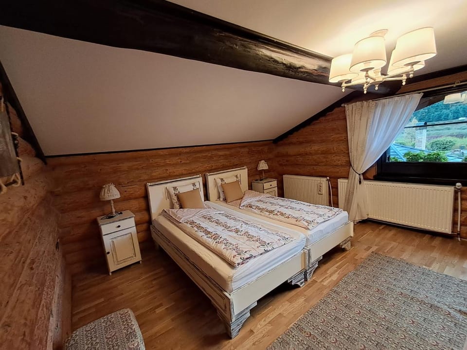 Pensiunea Varvara de Bucovina Bed and Breakfast in Romania