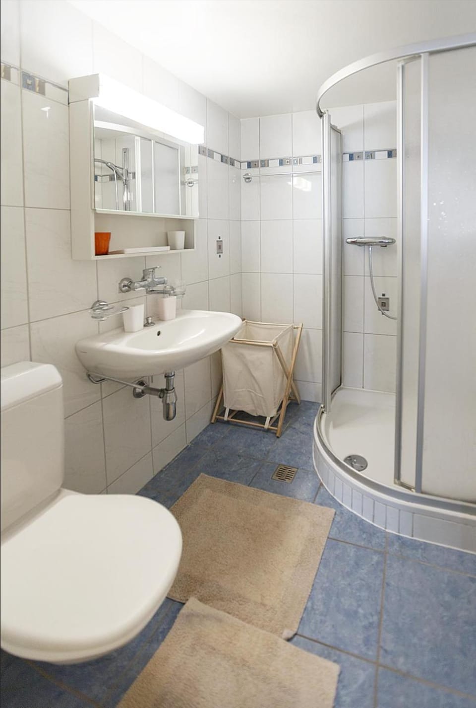 ☆ Central Apartment | Terrace & Private Parking ☆ Apartment in Montreux