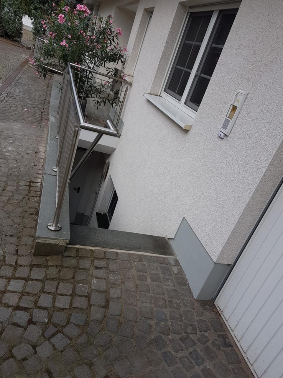 Wohnen im Souterrain einer Villa Apartment in Dortmund