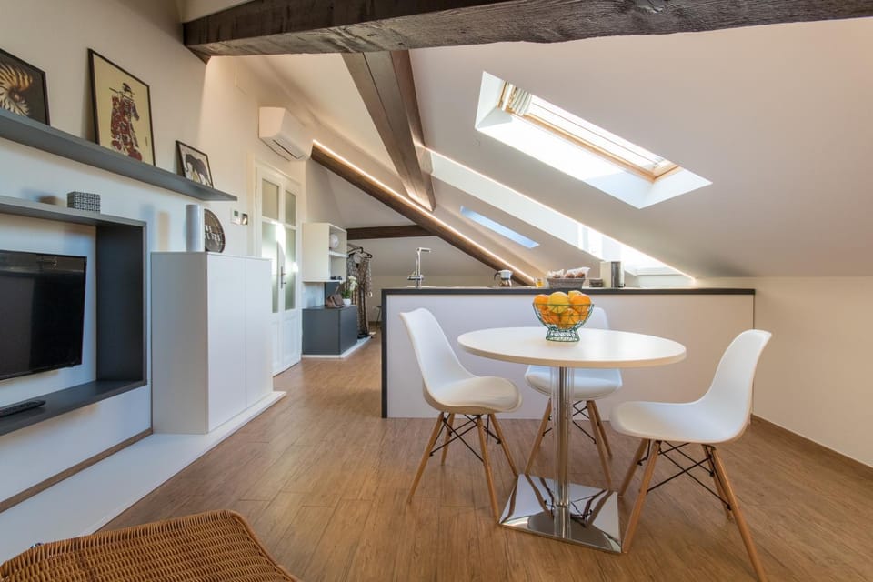 Kitchen or kitchenette, Living room, Dining area