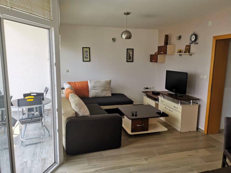 Communal lounge/ TV room, Seating area