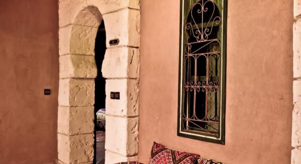 View (from property/room), Decorative detail, Decorative detail