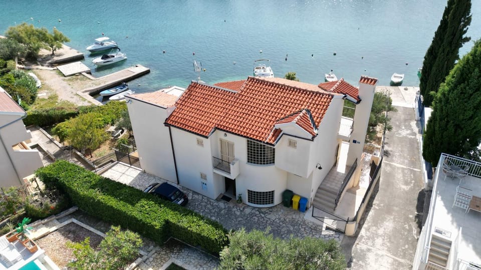 Villa Divna Villa in Šibenik-Knin County, Croatia