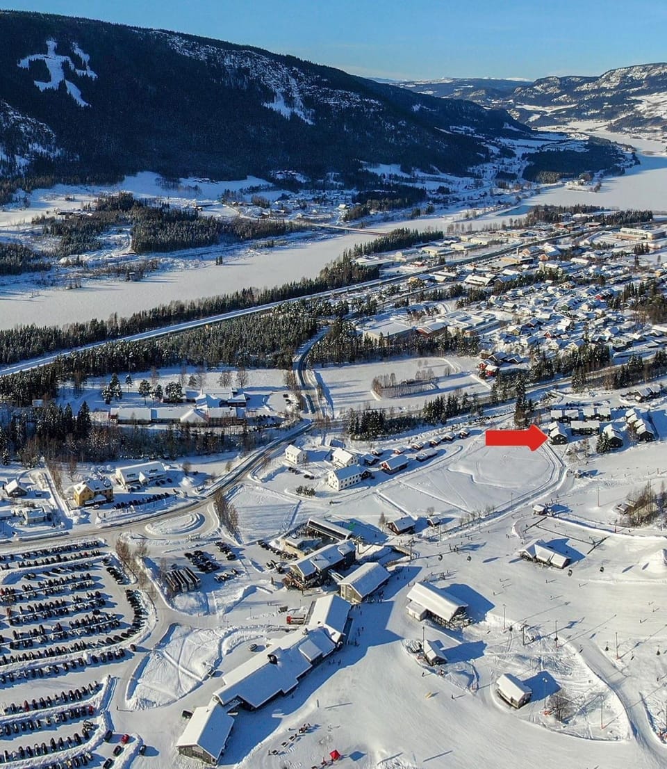 Property building, Skiing