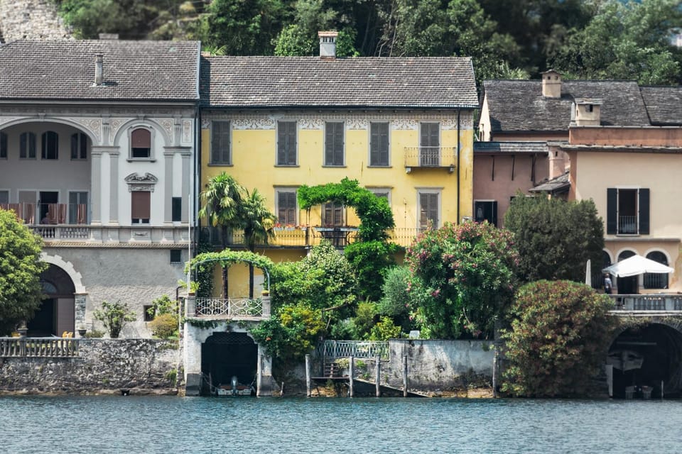 Property building, Lake view