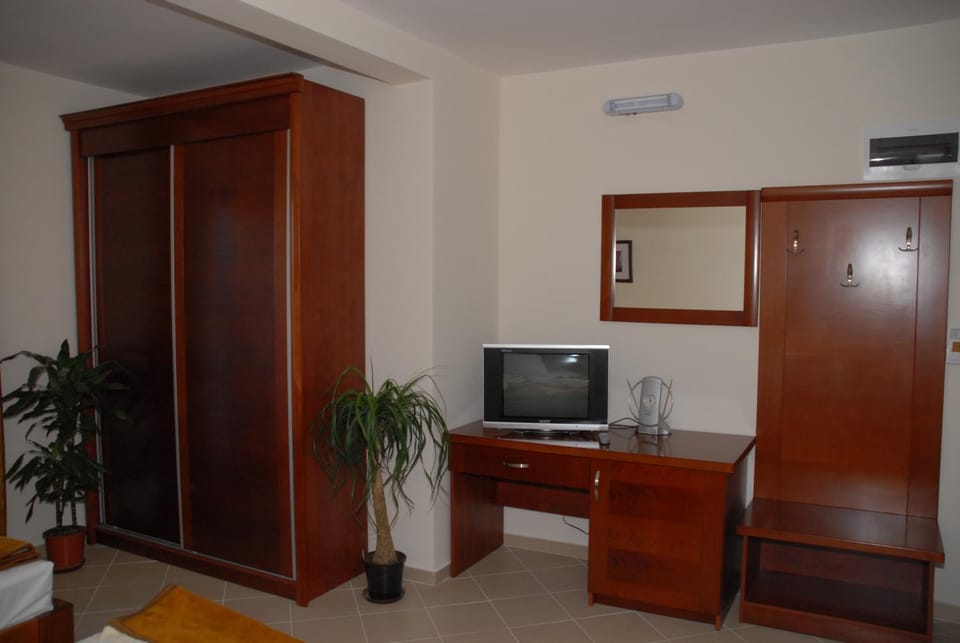 Communal lounge/ TV room, Living room, Aqua park, Evening entertainment