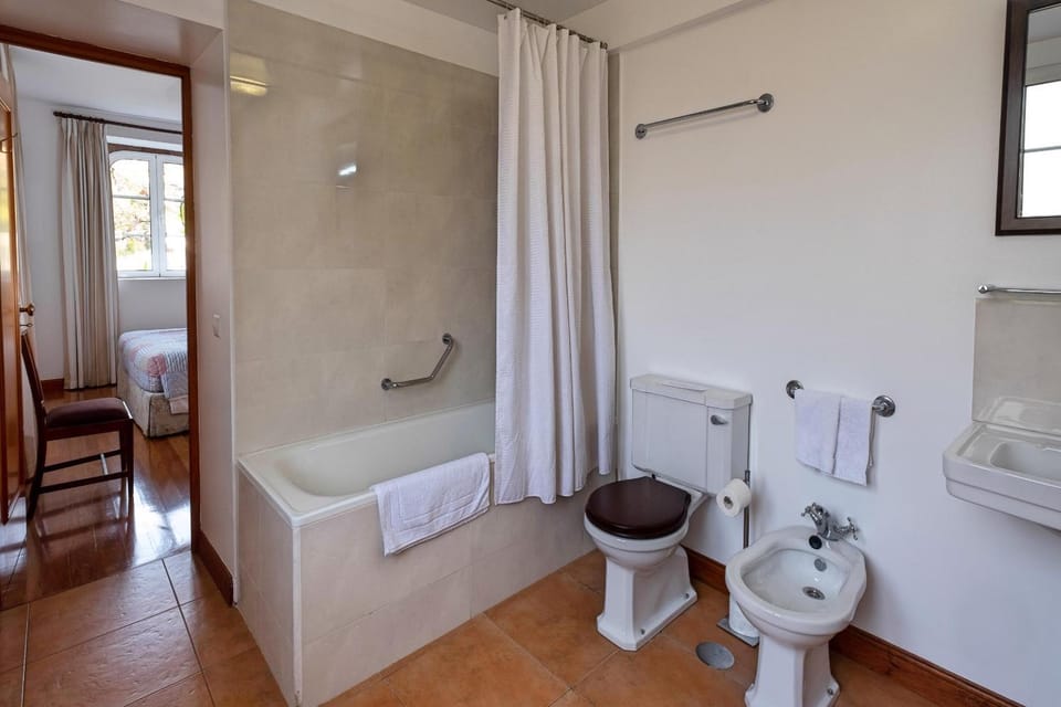 Bathroom, Bedroom, Bath