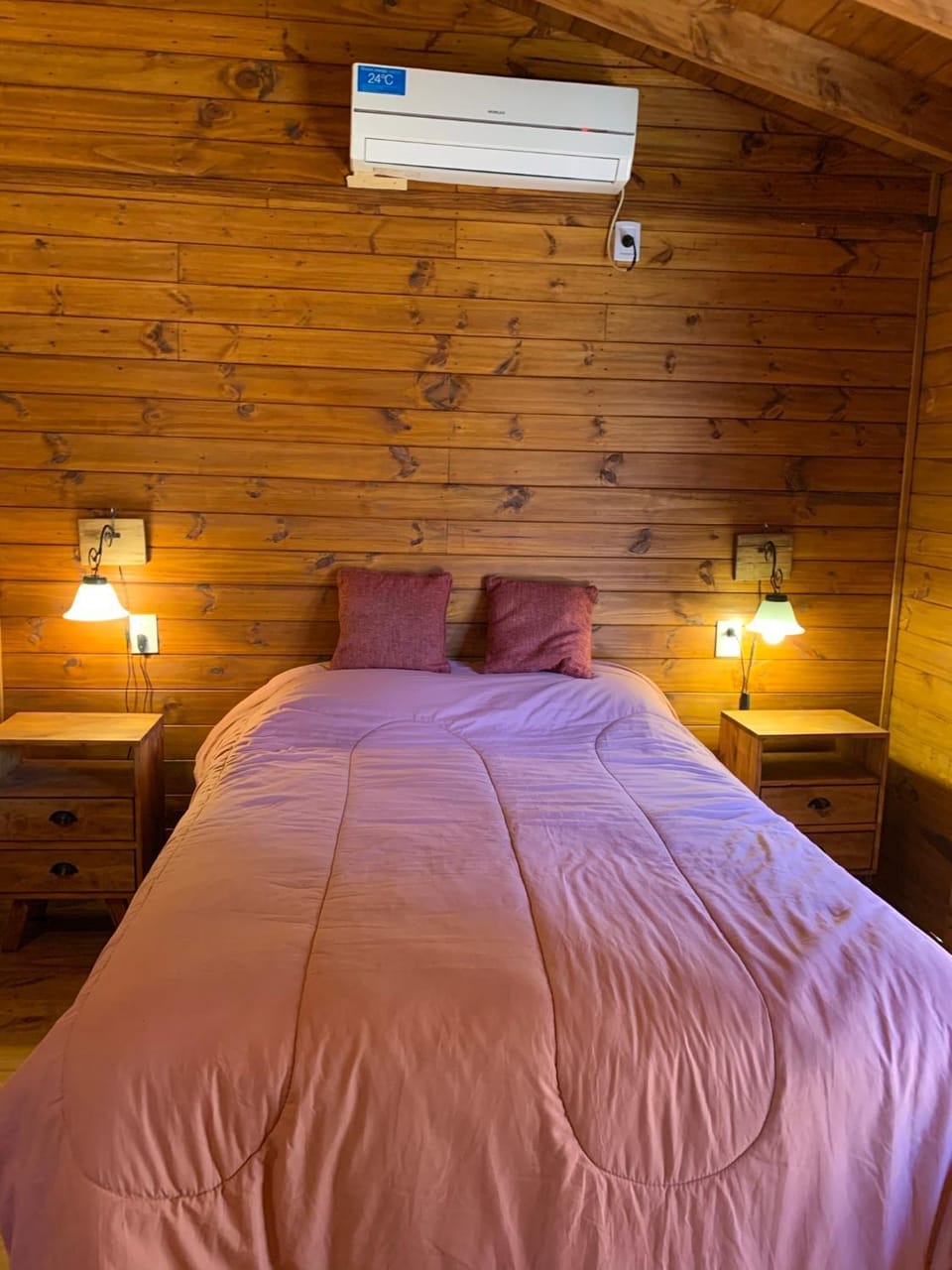 Bed, Bedroom, internet