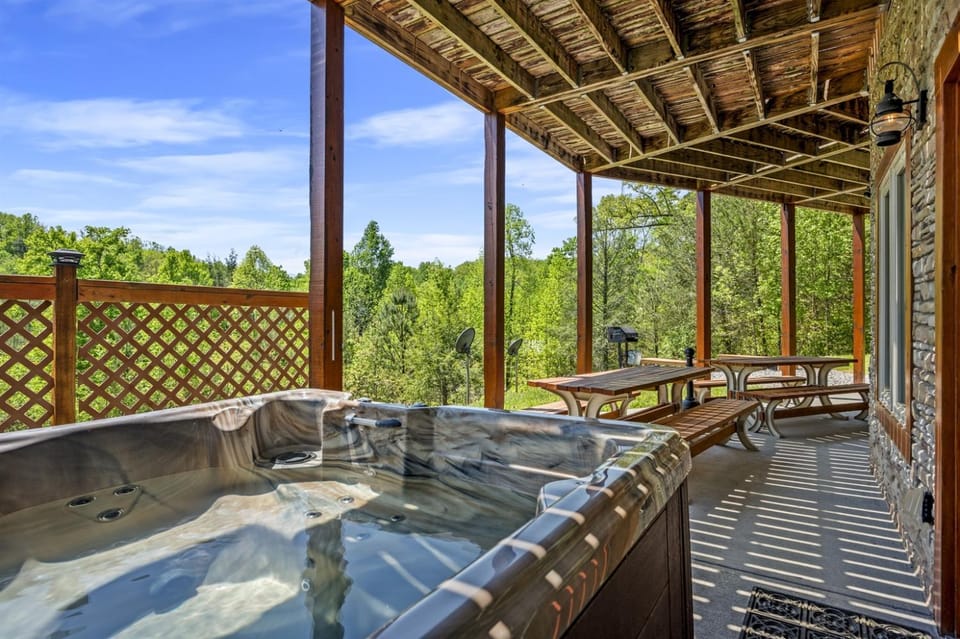 Patio, Hot Tub