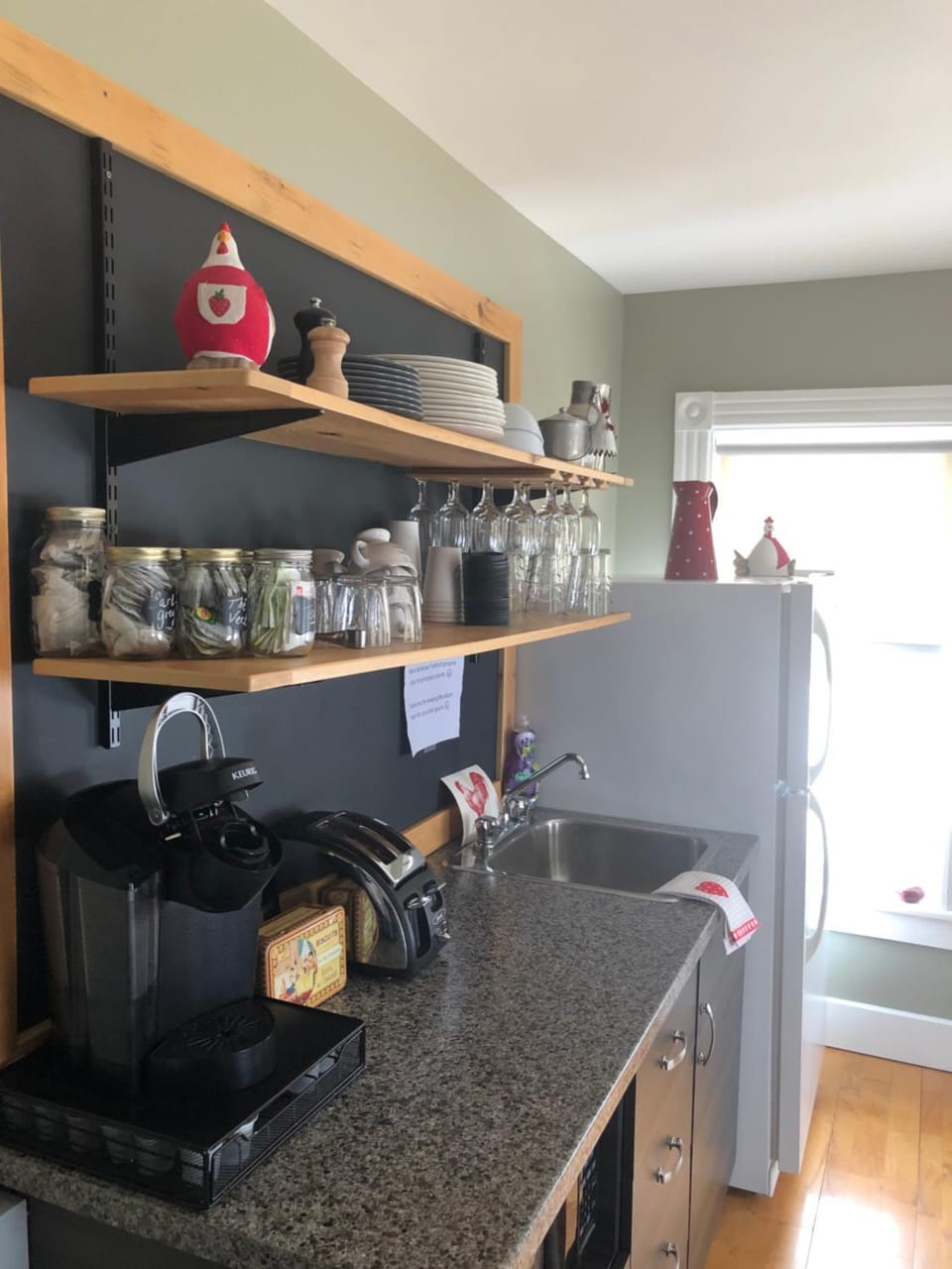 Kitchen or kitchenette