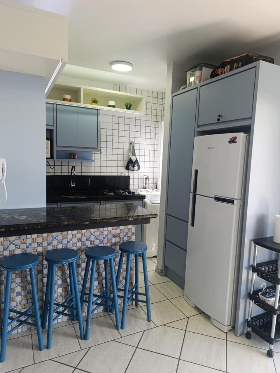 Kitchen or kitchenette, Dining area, stove