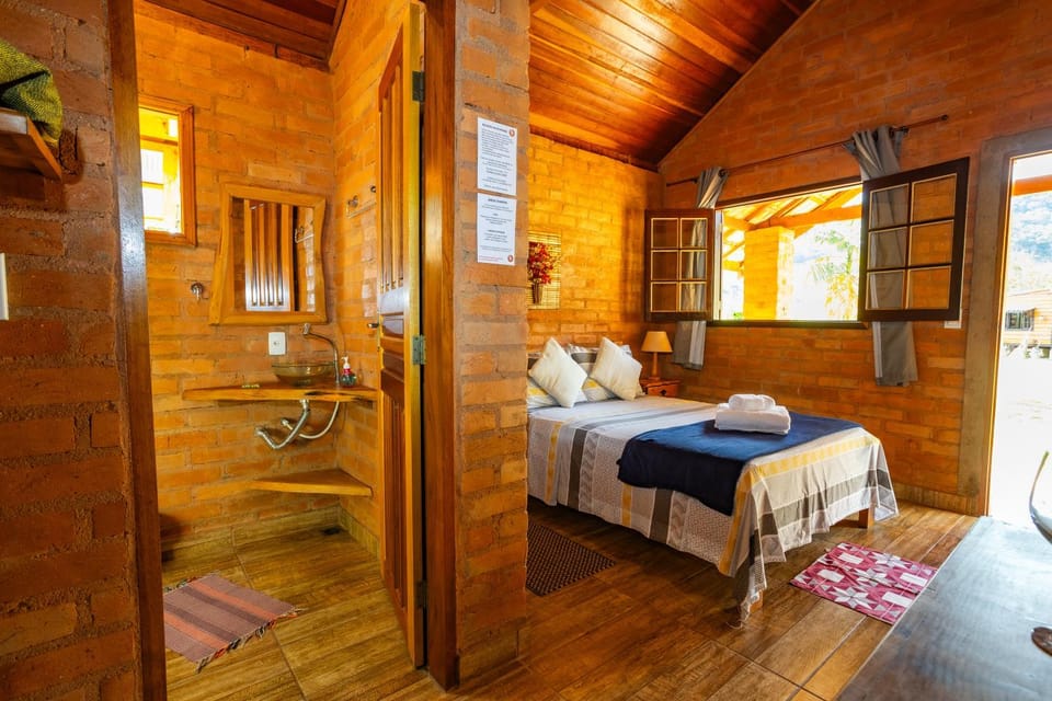 Bed, Bathroom, Photo of the whole room, Bedroom, towels