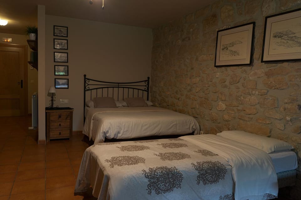 Bed, Bedroom, Facility for disabled guests