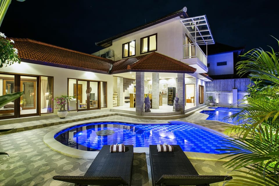 Property building, Night, Pool view, sunbed