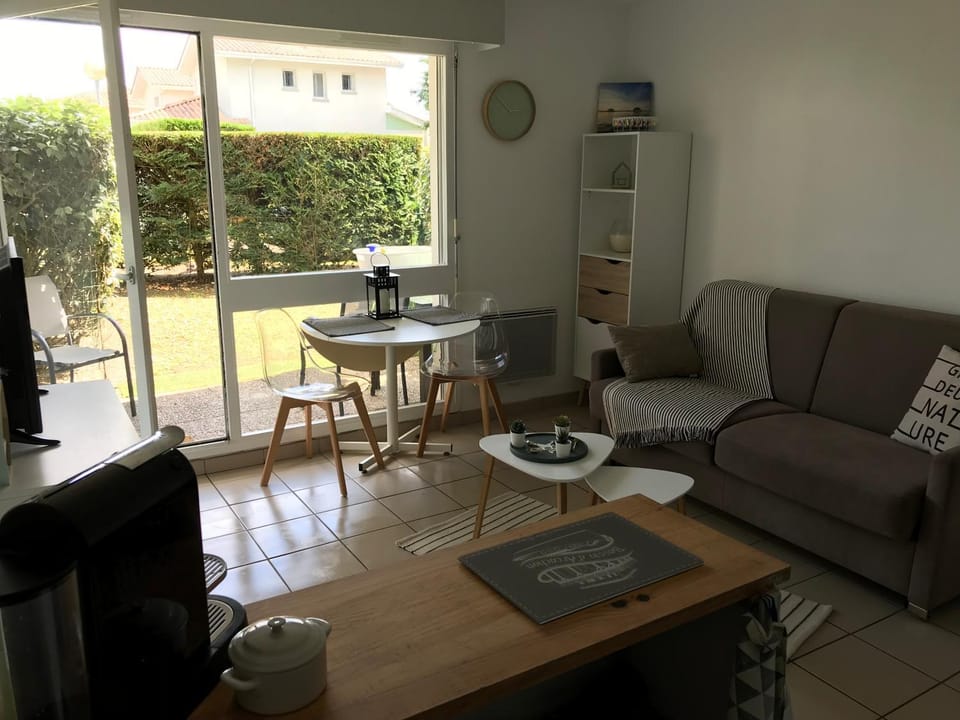 Appart Les Goélands piscine et jardin Apartment in Andernos-les-Bains