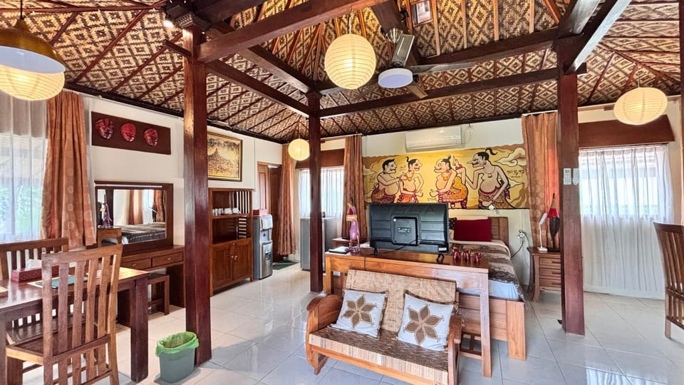 View (from property/room), Living room, Bedroom