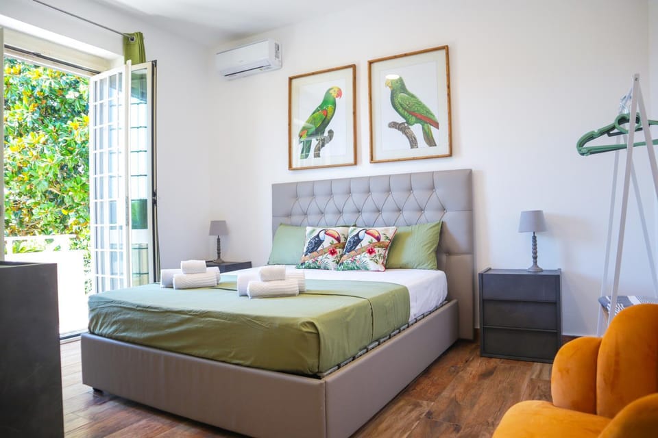 Bed, Photo of the whole room, Bedroom, air conditioner