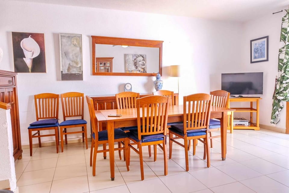 Parque Santiago 2 Villa 2 Tenerife Rental & Sales Villa in Playa de las Americas