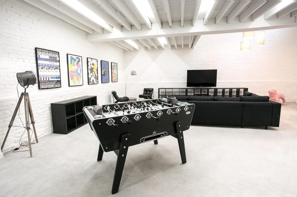 Lounge or bar