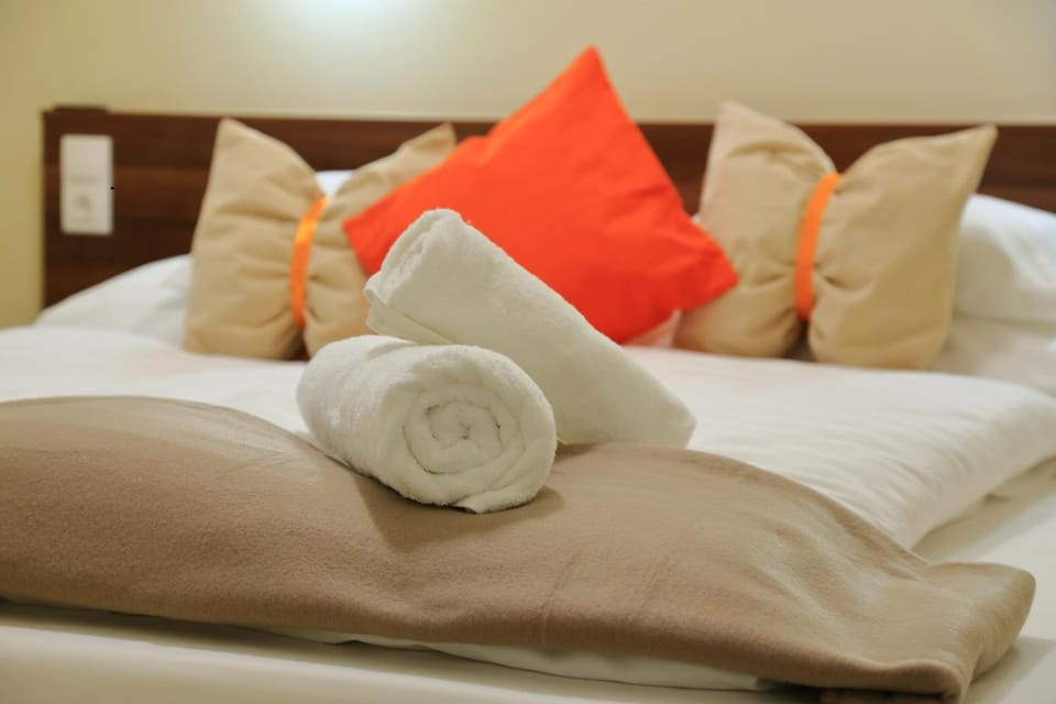 Bed, Solarium
