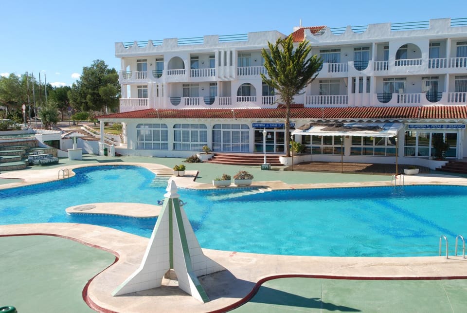 Property building, Pool view, Swimming pool