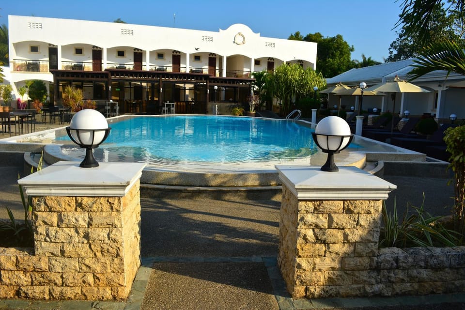 Swimming pool, Swimming pool