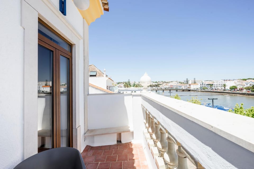 Balcony/Terrace, River view