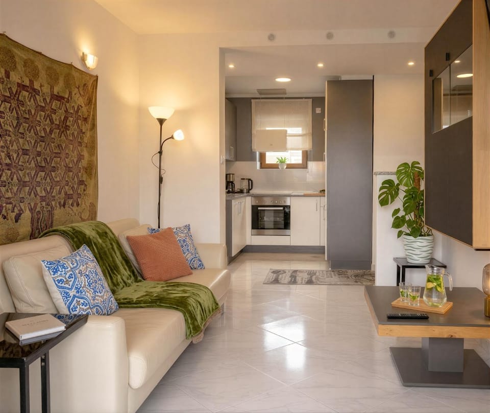 Kitchen or kitchenette, Living room