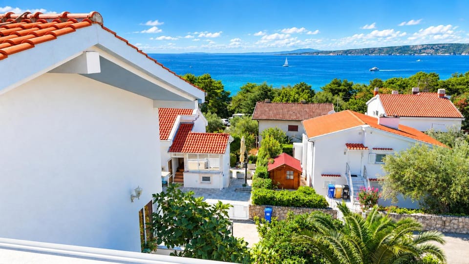 Property building, Sea view