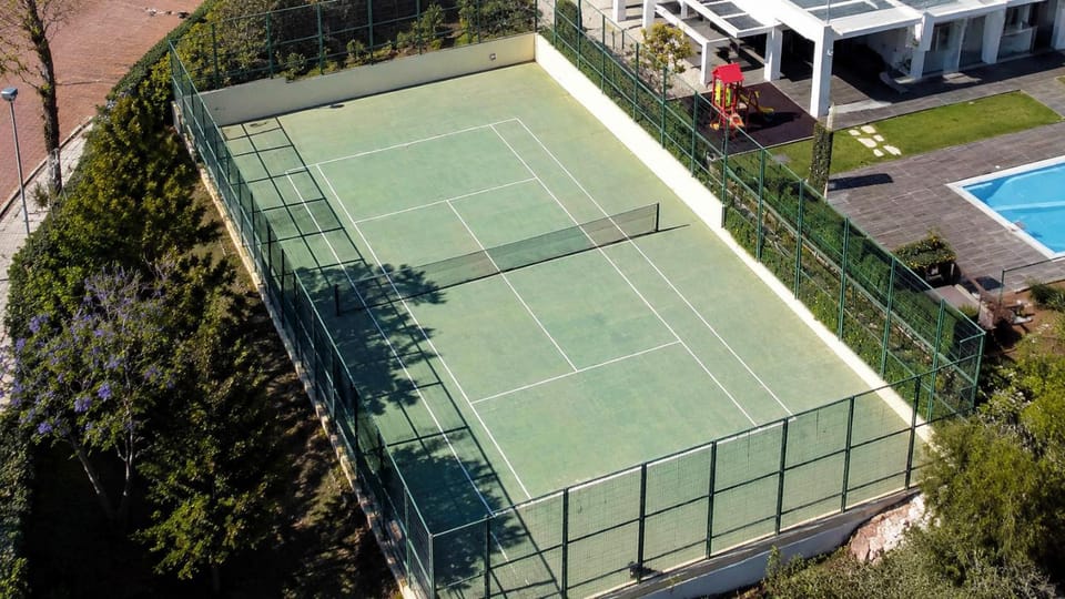 Tennis court