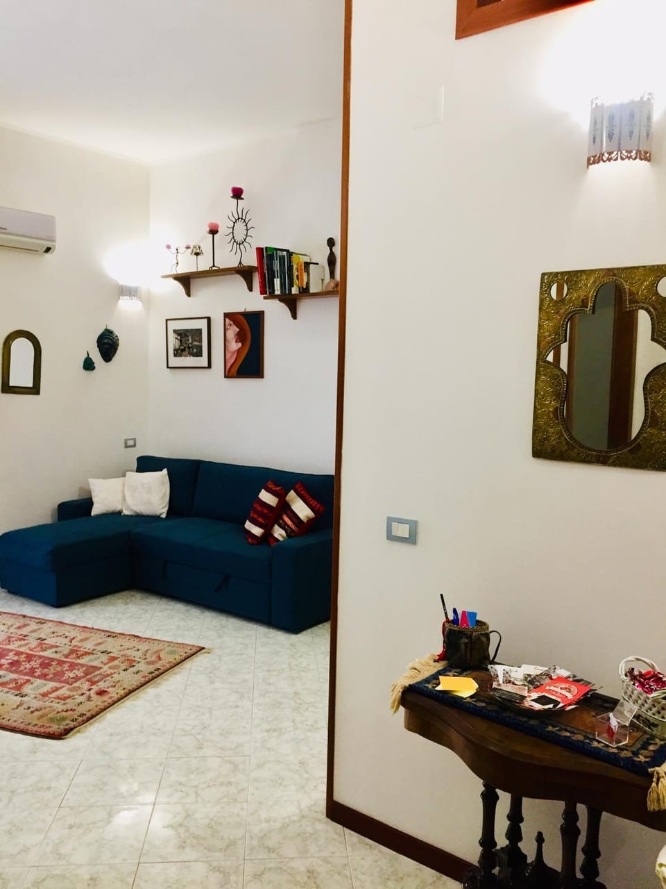 Communal lounge/ TV room, Living room
