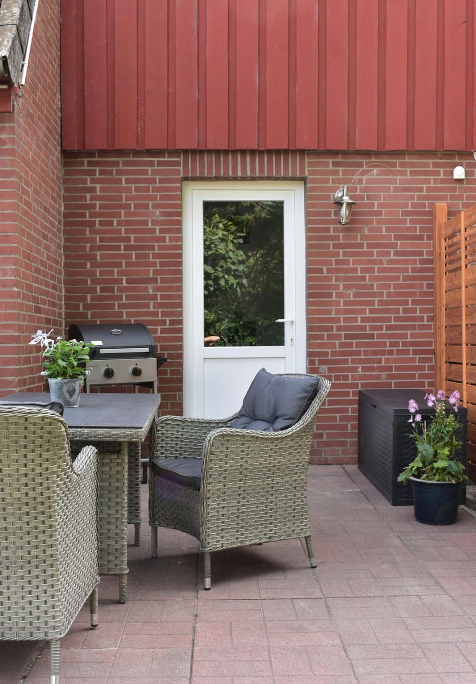 Facade/entrance, BBQ facilities