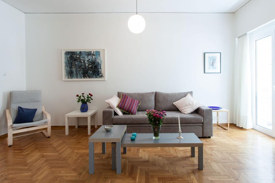 Communal lounge/ TV room, Living room