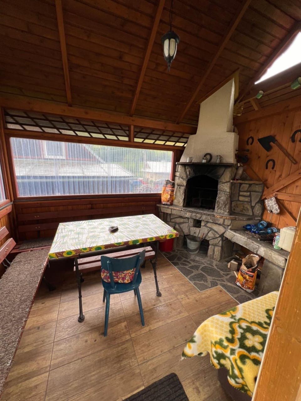 BBQ facilities, Seating area, Evening entertainment
