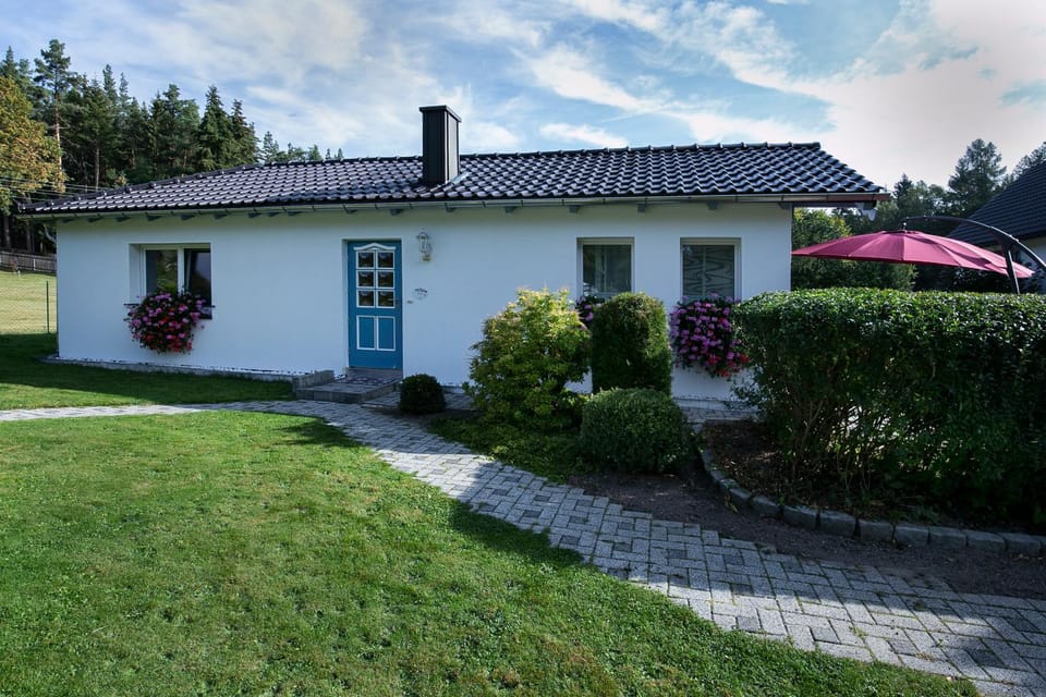 Facade/entrance, BBQ facilities, Garden