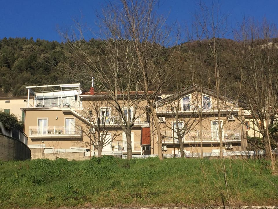 Property building, Natural landscape