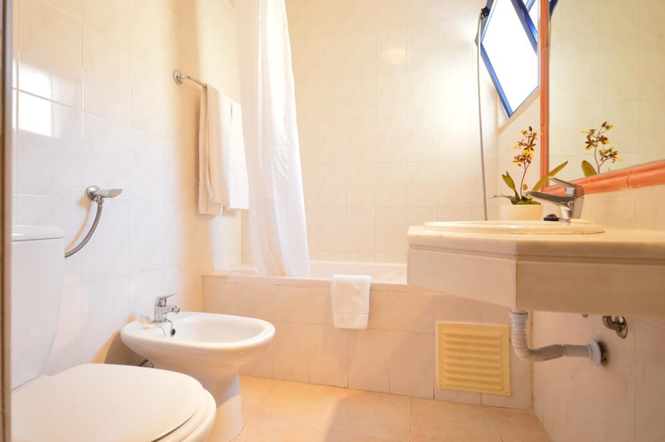 Toilet, Bathroom, Bedroom